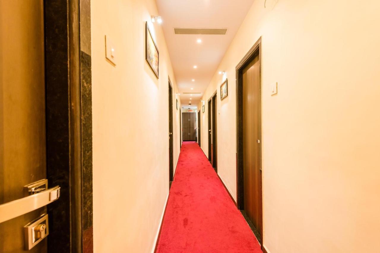 Capital O4482 Ascot International Hotel Bombaim Exterior foto